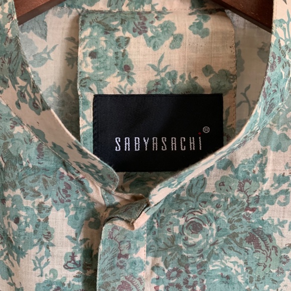 Men’s Sabyasachi Kurta set with embroidered vest in floral print. - Picture 8 of 16